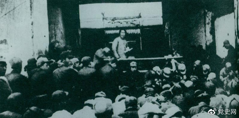 1935年12月27日，毛澤東在陜北瓦窯堡黨的活動分子會議上作《論反對日本帝國主義的策略》報告。